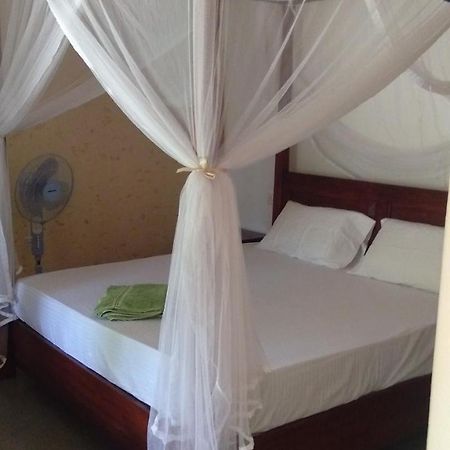 Taragala Chalets Kalametiya エクステリア 写真