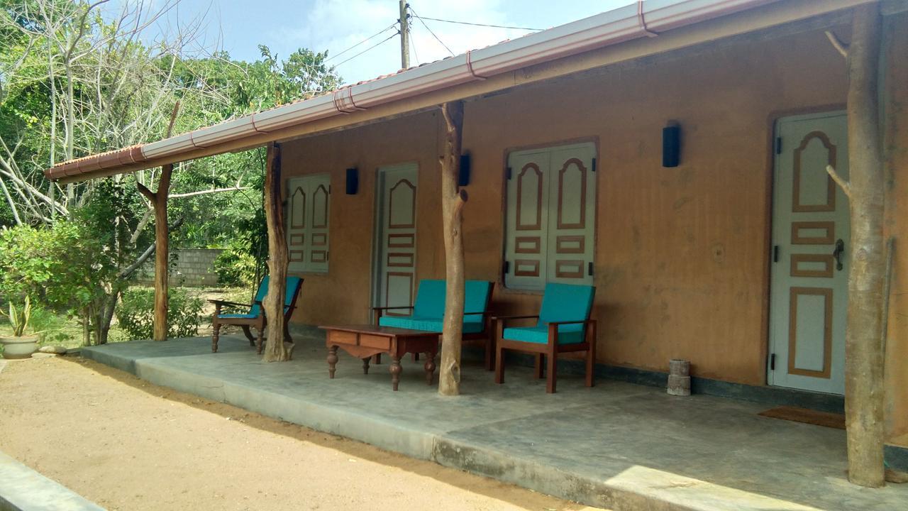 Taragala Chalets Kalametiya エクステリア 写真